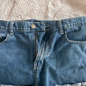 pretty little thing shorty shorts